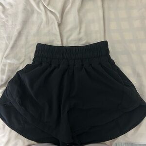 lululemon Black Athletic Shorts size 2 length 2.5